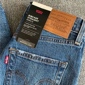 Levi’s Ribcage Straight Ankle NWT